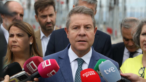 Page reconoce los avances de Sánchez pero critica que "un fugado que odia España" tenga el "mando a distancia"