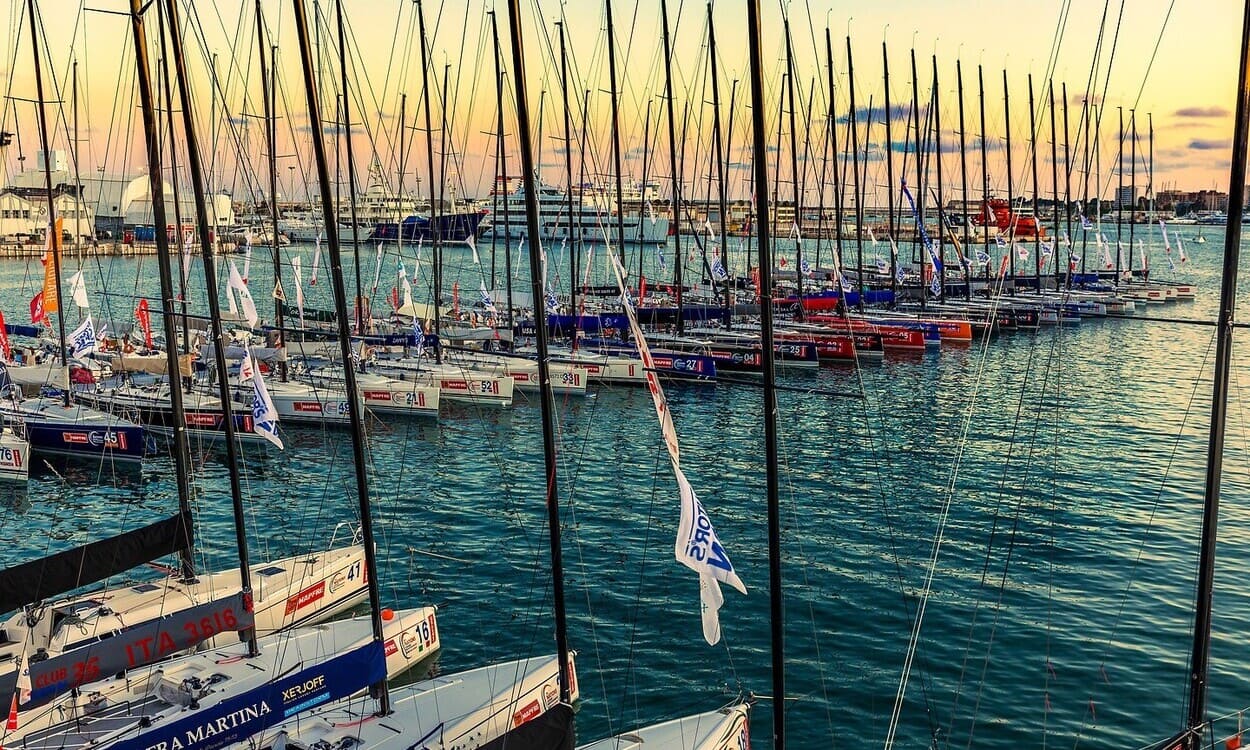 Un dron acuático de Telefónica Tech ayudará a retirar residuos del mar durante la Copa del Rey de Vela en Palma. Telefonica