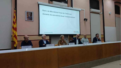Cataluña impulsa el primer banco público de microbiota fecal del Estado para tratar algunas infecciones intestinales graves