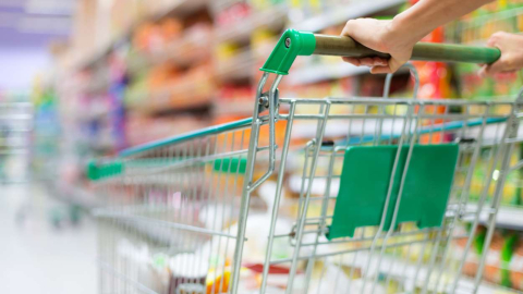 ¿Qué supermercados abren en Madrid este 25 de julio, festivo por Santiago Apóstol?