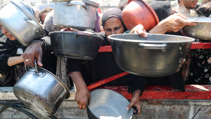 EuropaPress 6870374 23 july 2025 palestinian territories gaza palestinians wait for meal (1) EuropaPress 6870374 23 july 2025 palestinian territories gaza palestinians wait for meal (1)