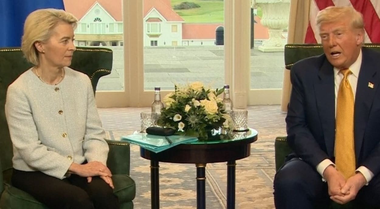 Ursula von der Leyen y Donald Trump en Turnberry (Escocia). EP.