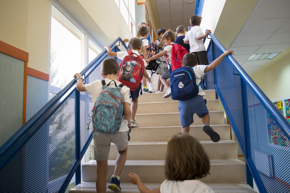 Alumnos en un centro escolar.