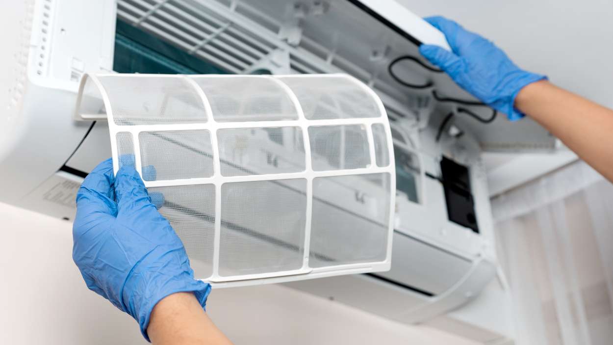 Una enfermera da cuatro consejos para usar el aire acondicionado en el trabajo