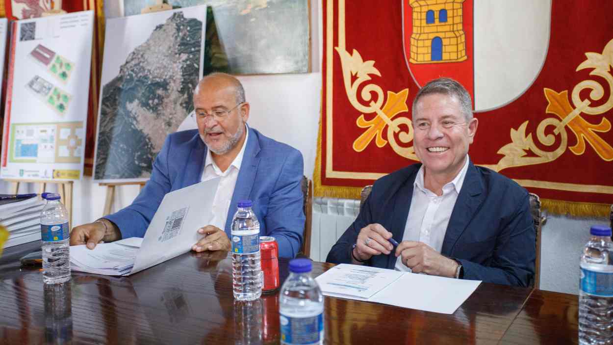 Emiliano García Page y José Luis Martínez Guijarro. JCCM.