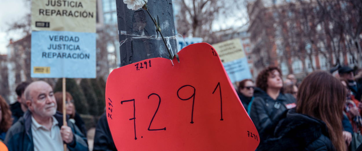 Las víctimas de residencias, tras la enésima traba judicial para investigar al gobierno de Ayuso: “Nadie quiere coger la patata caliente”