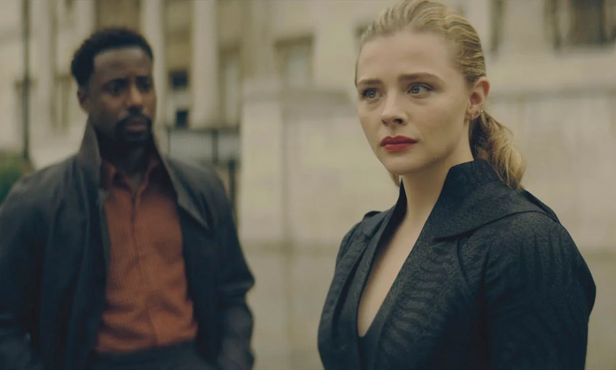 4 series de ciencia ficción que merece la pena volver a ver este verano: The Peripheral, Altered Carbon, El problema de los 3 cuerpos y Devs