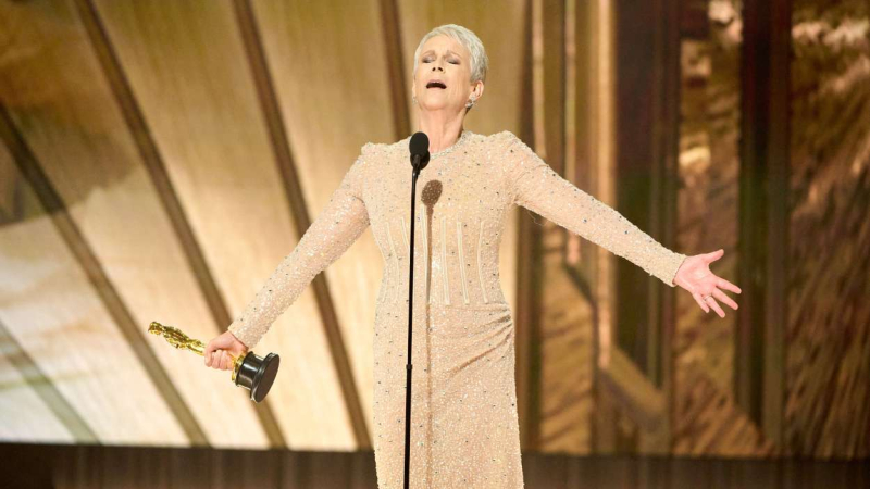 Jamie Lee Curtis ganó el Oscar a Mejor Actriz de Reparto por 'Todo a la vez en todas partes'. EP