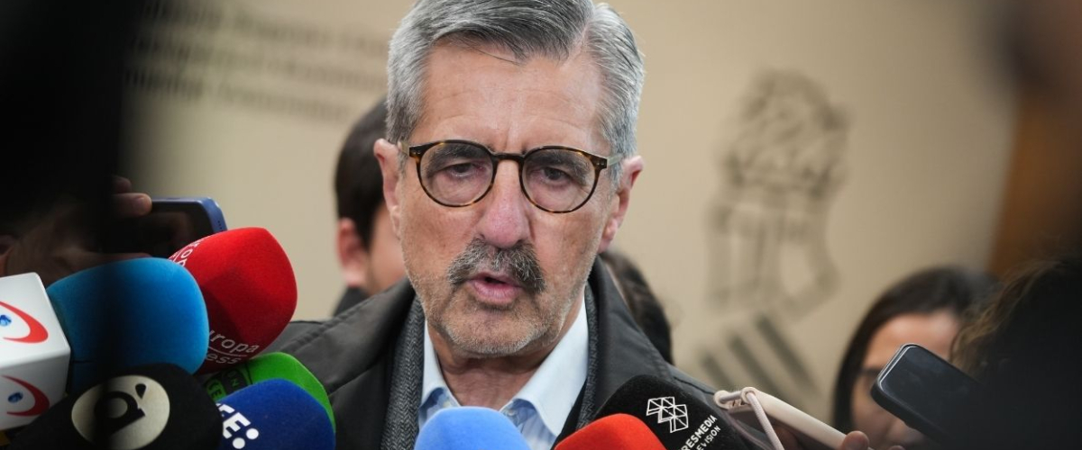 Archivada la denuncia por falsedad documental en el currículum del excomisionado de la DANA por prescripción hace 30 años