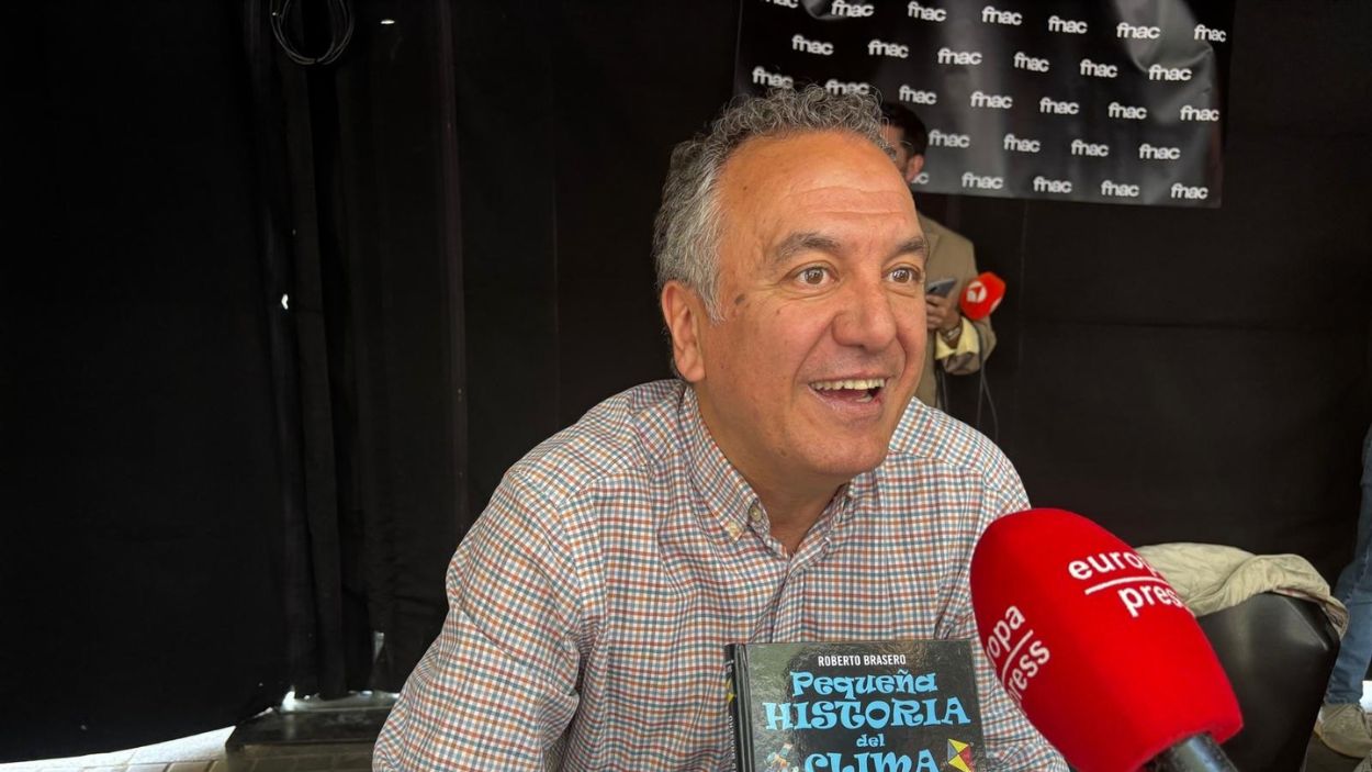 El meteorólogo y escritor Roberto Brasero. EP.