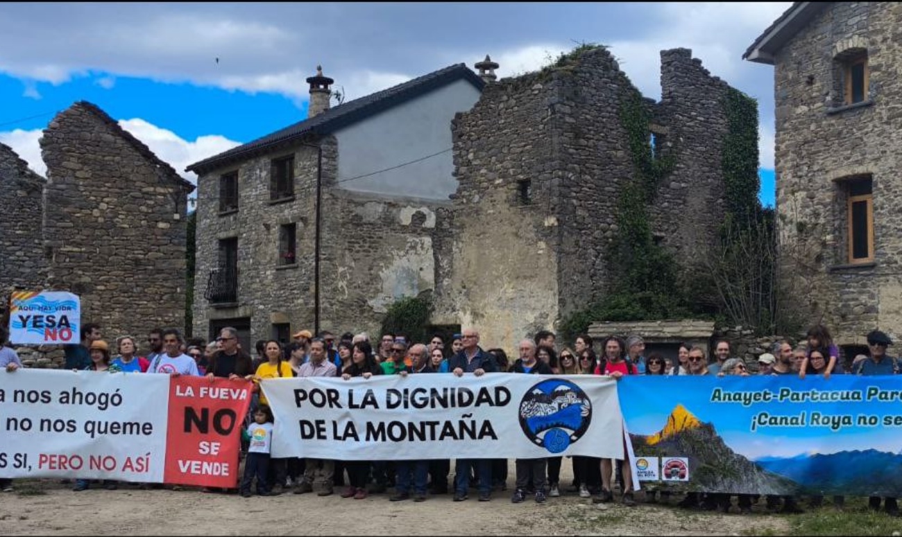 El Movimiento por la Dignidad de la Montaña organiza jornadas informativas durante todo el verano. (Movimiento por la Dignidad de la Montaña)