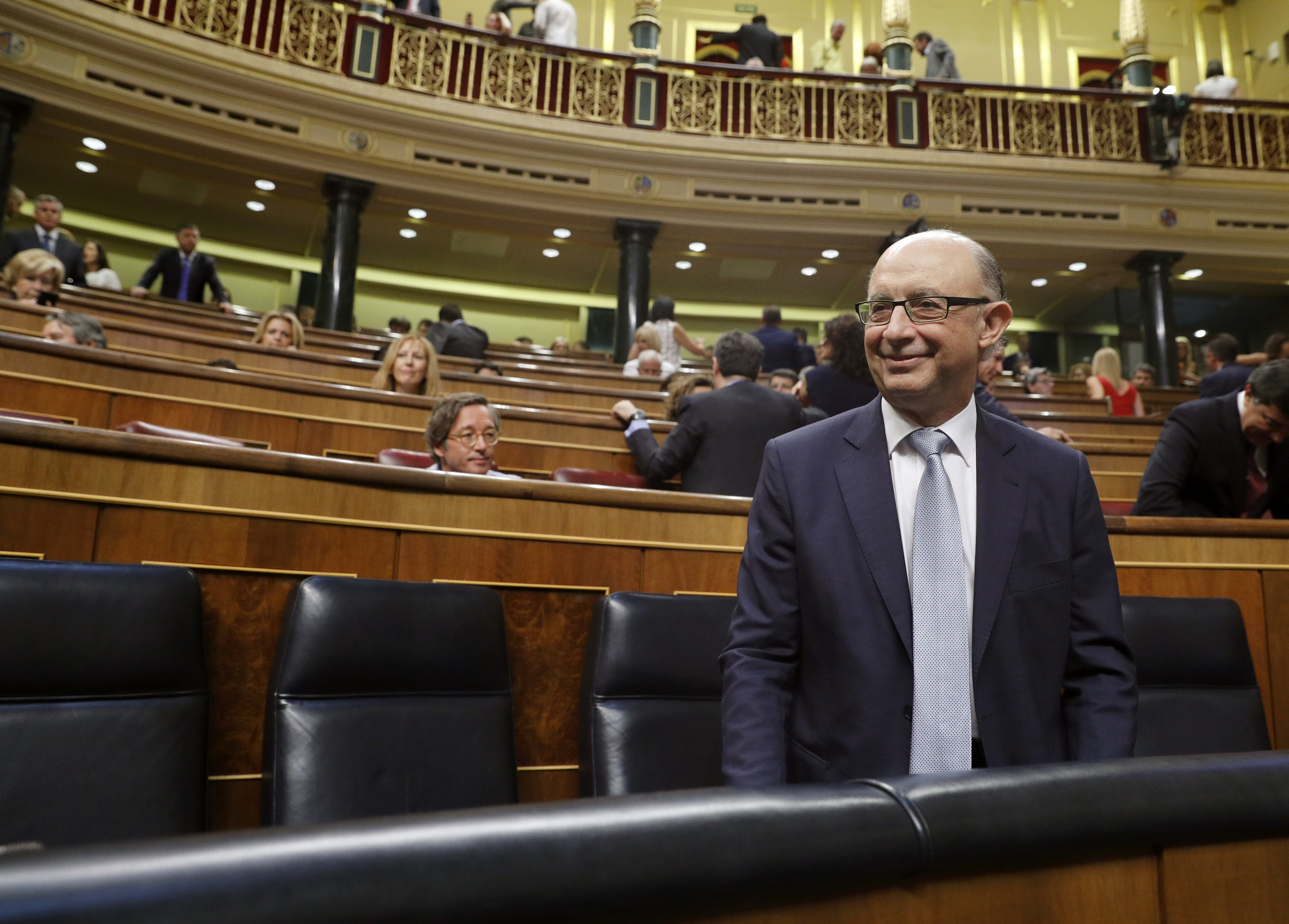 El popular y ministro de Hacienda y Función Pública, Cristobal Montoro, en su escaño