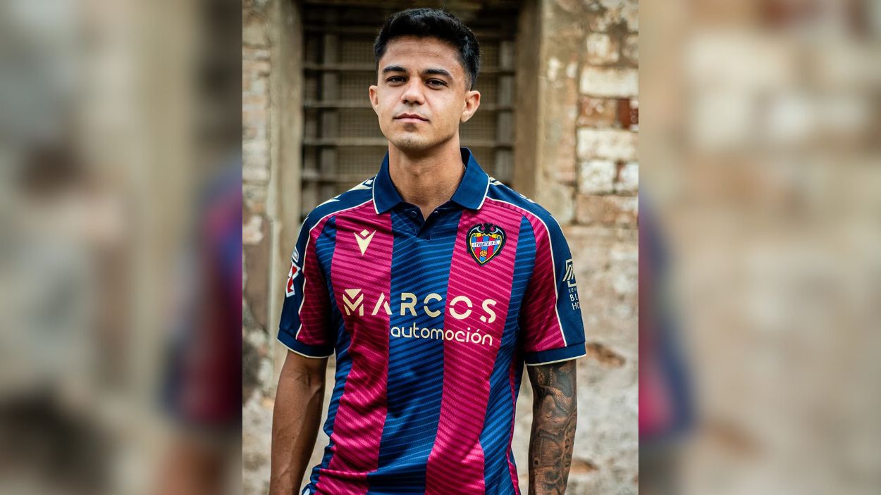 La nueva camiseta del Levante La nueva camiseta del Levante
