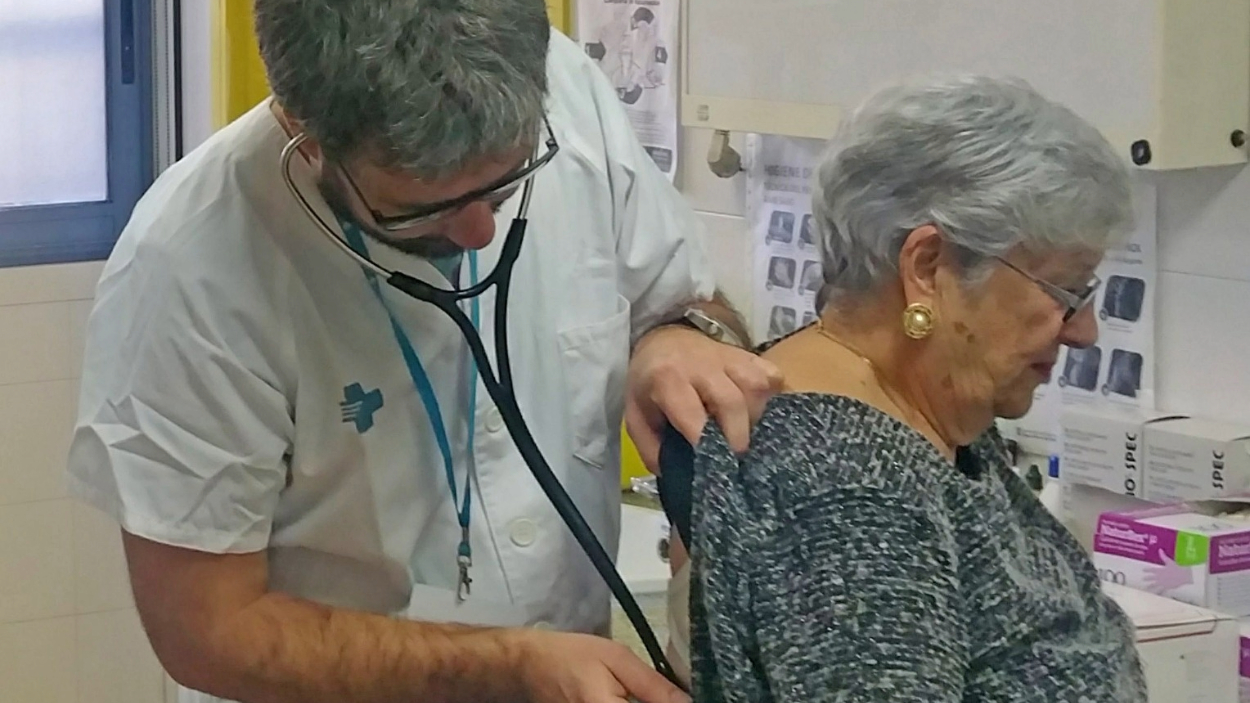 Una paciente con enfermedades crónicas visitada en la atención primaria