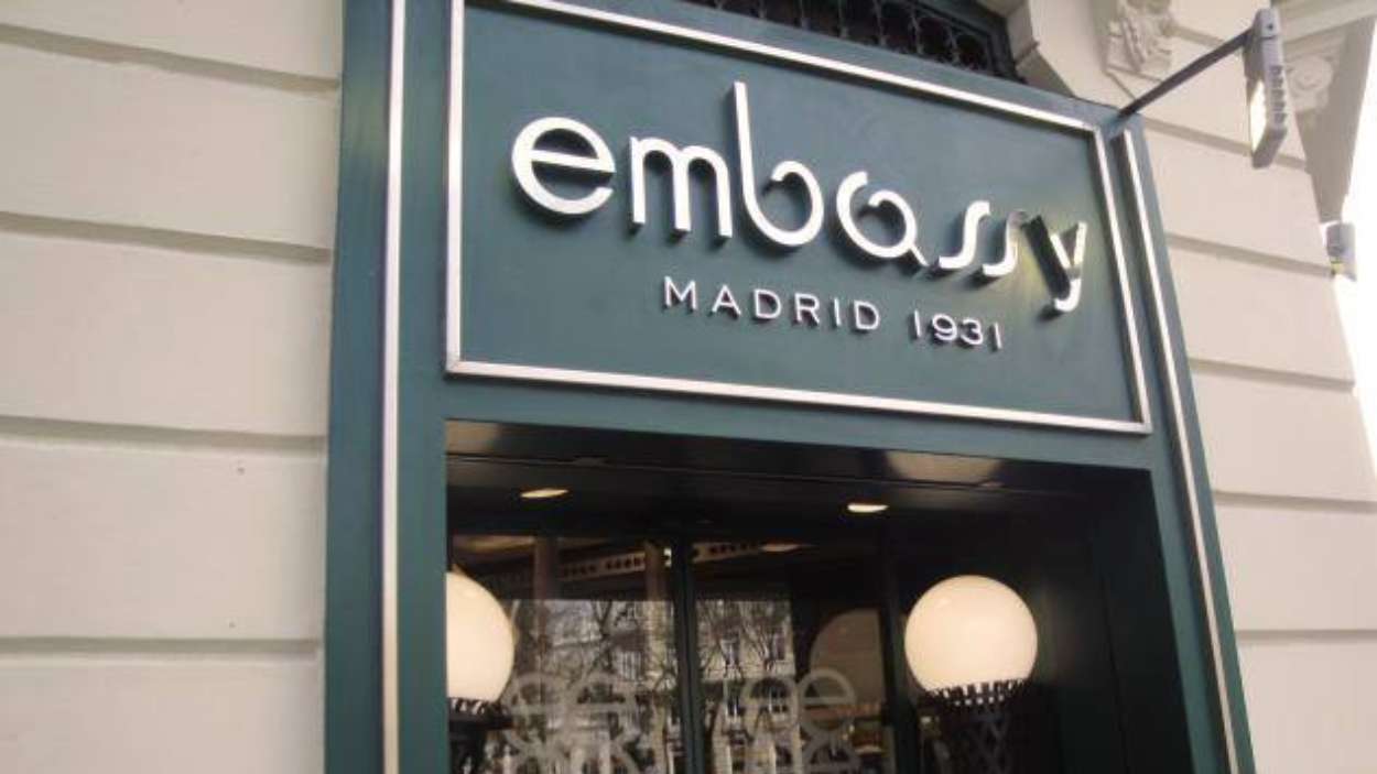 Local Embassy en Madrid. FB.