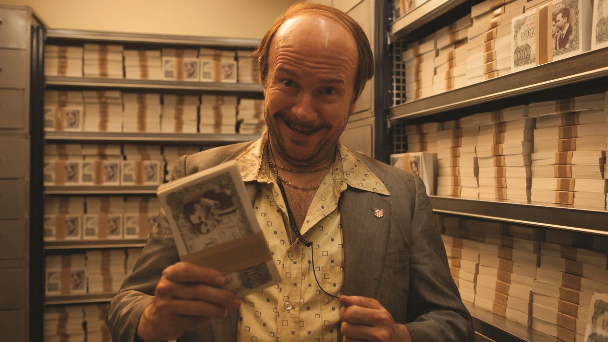 Santiago Segura, interpretando el papel de Torrente. 