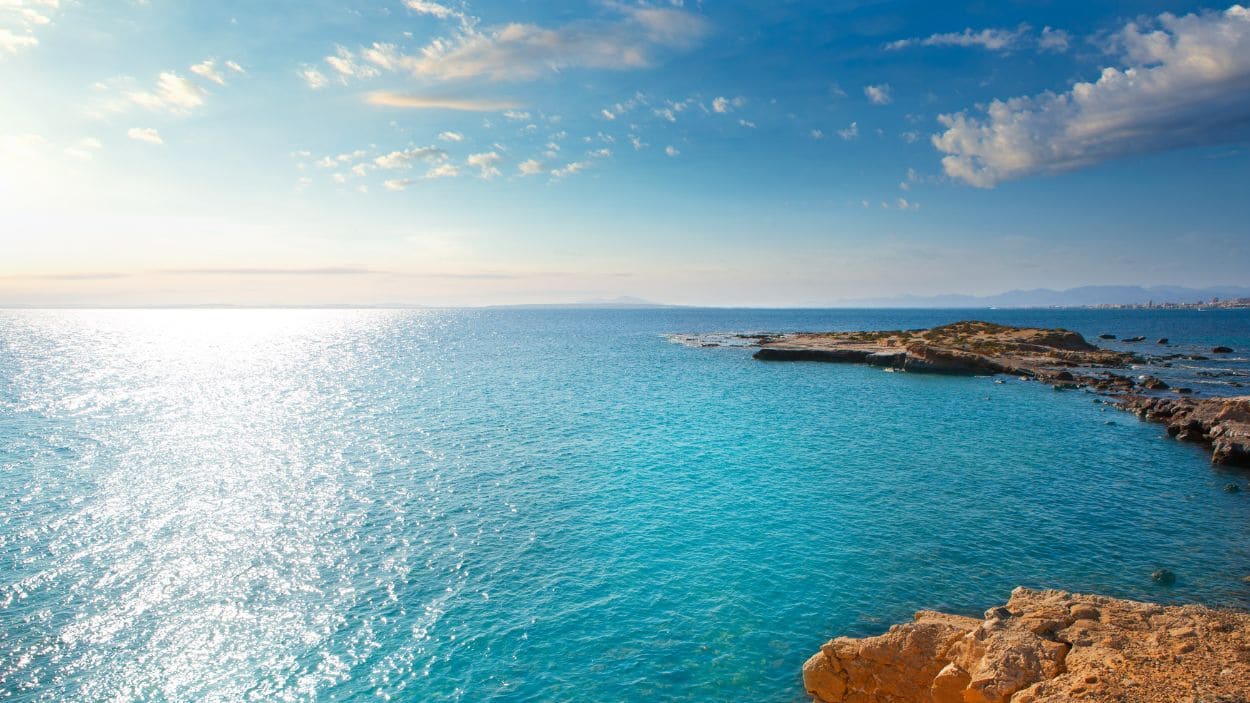 Tabarca, la única isla habitada de la Comunidad Valenciana, donde la historia y la naturaleza se entrelazan en cada rincón