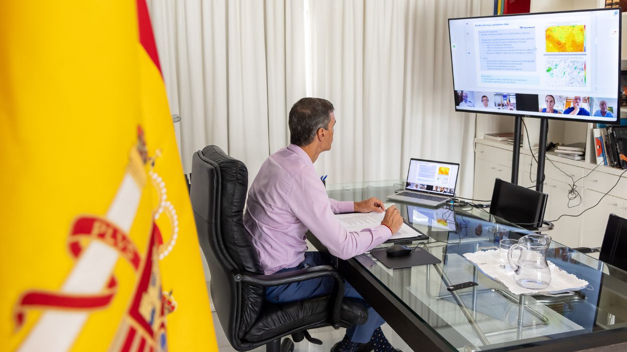 El presidente del Gobierno, Pedro Sánchez, preside la reunión del Comité Estatal de Coordinación y Dirección contra Incendios Forestales .EP.