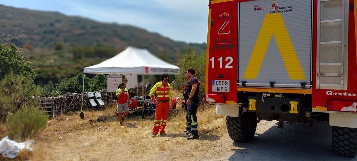 Cantabria envía a Zamora un puesto de mando avanzado contra los incendios forestales. EP