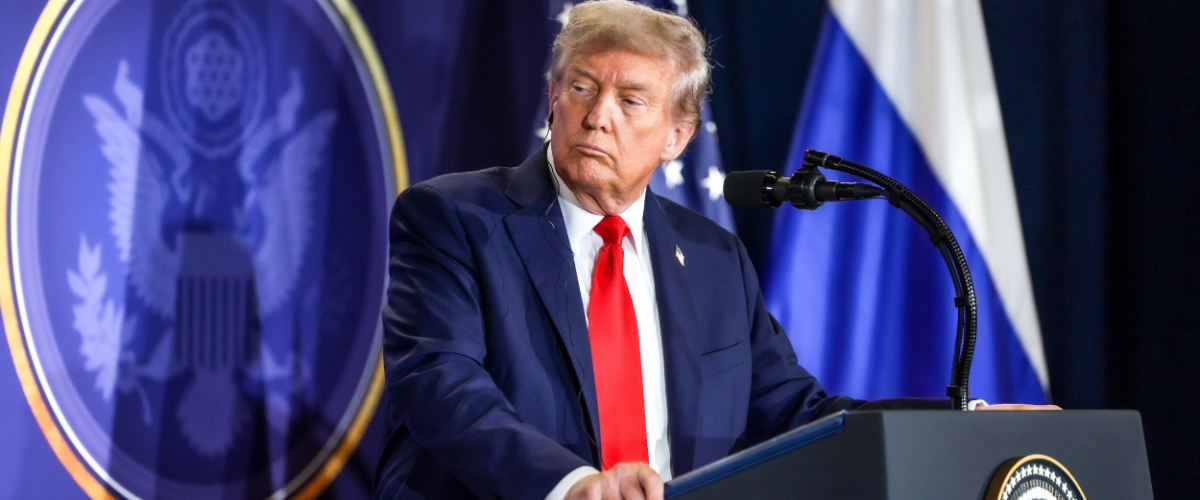 Trump busca eliminar el voto por correo por ser "fraudulento": "Somos el único país del mundo que los utiliza"