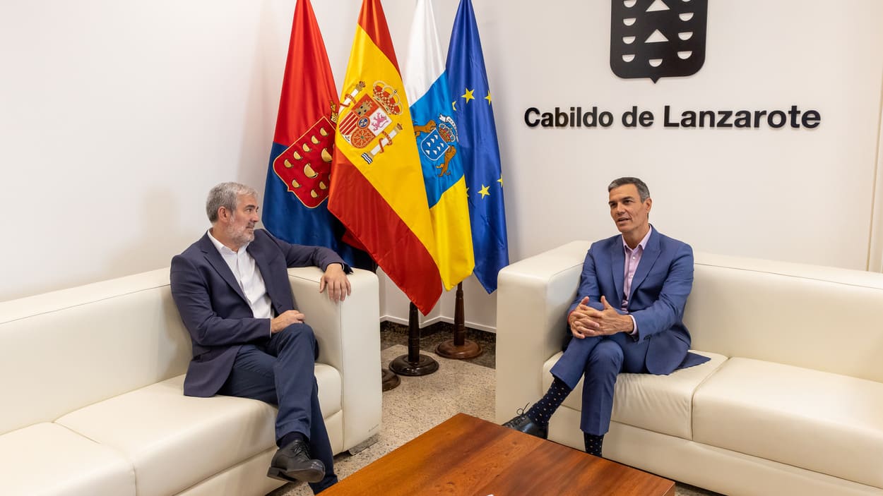 Reunión del presidente de Canarias, Fernando Clavijo, con el presidente del Gobierno, Pedro Sánchez. EP.