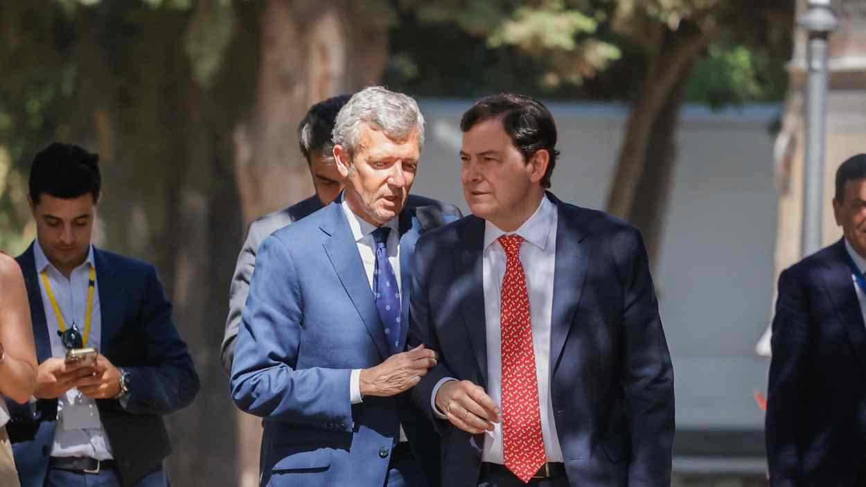 Mañueco y Rueda, criticados por su gestión forestal. EP