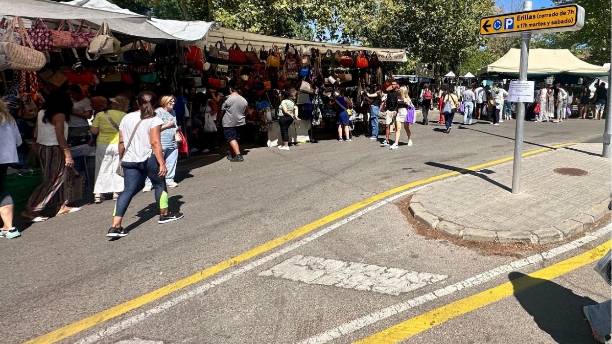 Mercadillo de Majadahonda. EP.