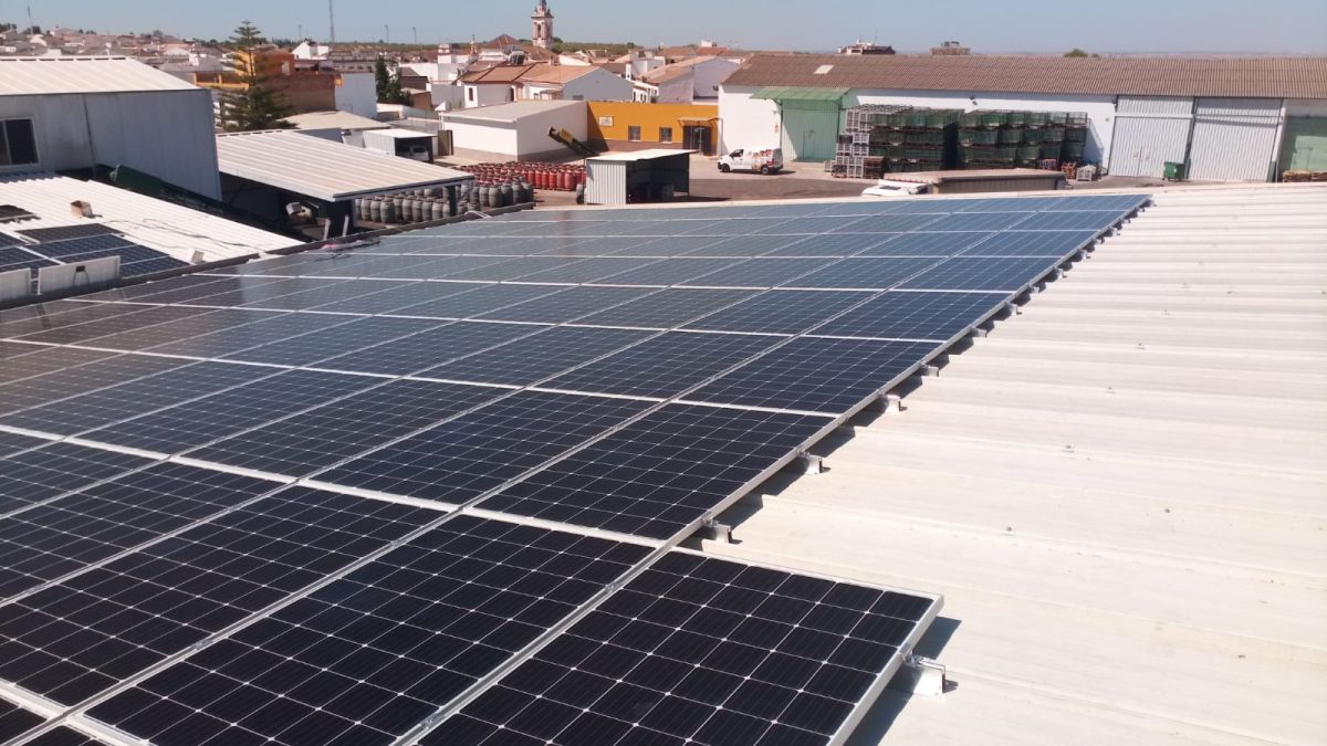 Un panel solar en una imagen de archivo. Foto de UNEF