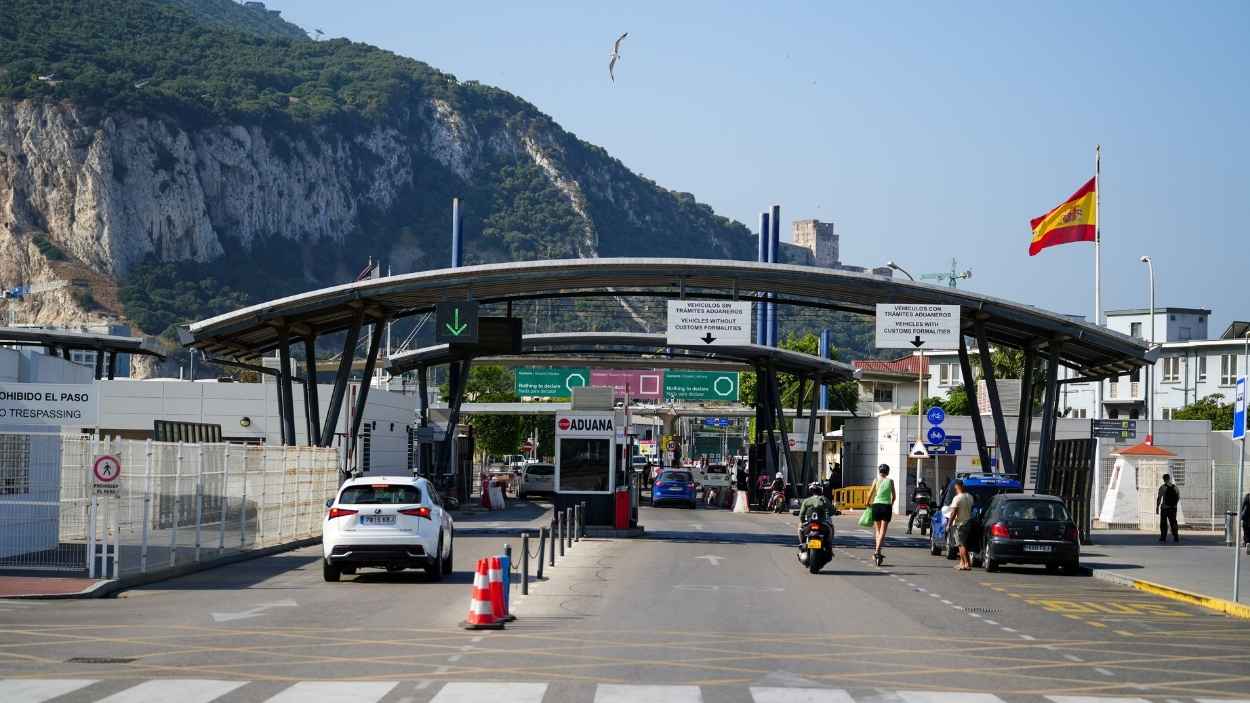 Imágenes de la frontera entre España y el Peñón de Gibraltar. EP/Archivo.