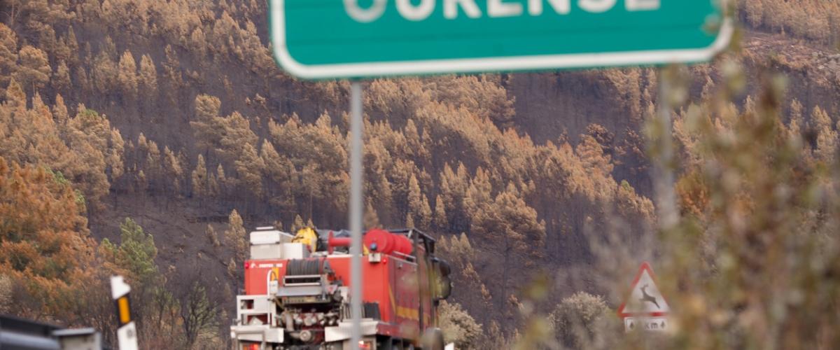 Feijóo anuncia medidas contra el fuego que jamás tomó en Galicia, mientras se controla el segundo incendio más grande de la historia Feijóo anuncia medidas contra el fuego que jamás tomó en Galicia, mientras se controla el segundo incendio más grande de la historia