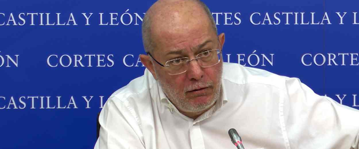 Igea lanza un órdago a Quiñones y Mañueco ante la gestión de los incendios: "15 días escondido"