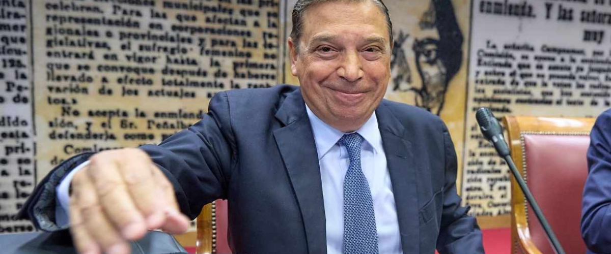 Luis Planas señala la chuleta que le faltó al PP en sus propuestas por los incendios: "No es mala fe, solo ignorancia"