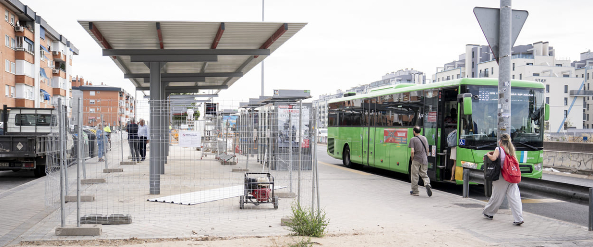 Problemas de seguridad, físicos y mentales por el improvisado "apeadero" de Cuatro Vientos tras el cierre de Príncipe Pío