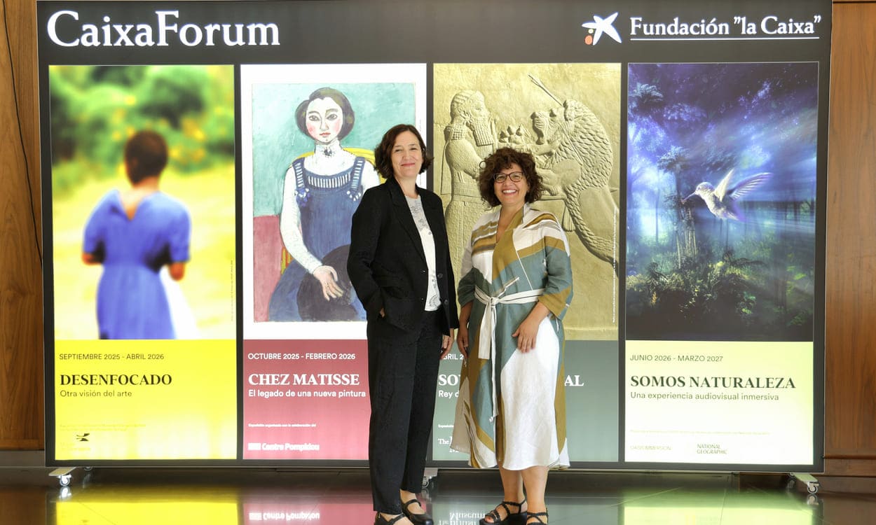 La directora del Área de Exposiciones, Colección y CaixaForum+ de la Fundación ”la Caixa”, Isabel Salgado, y la directora de CaixaForum Madrid, Isabel Fuentes. Fundación "la Caixa"