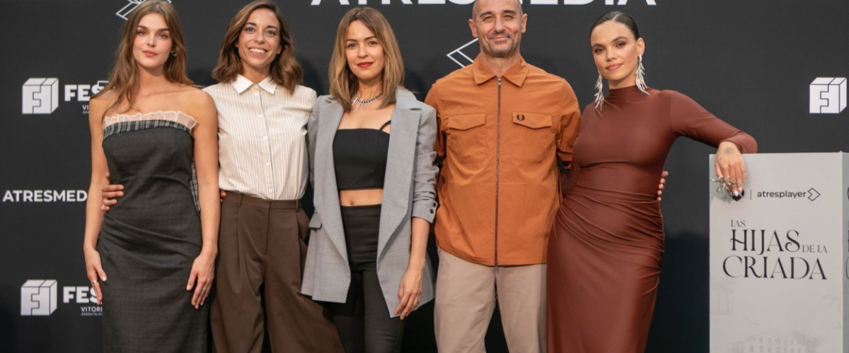 'Las hijas de la criada' de Sonsoles Ónega llega a Antena 3 en forma de serie: "Es como 'The Crown', pero sin sus medios"