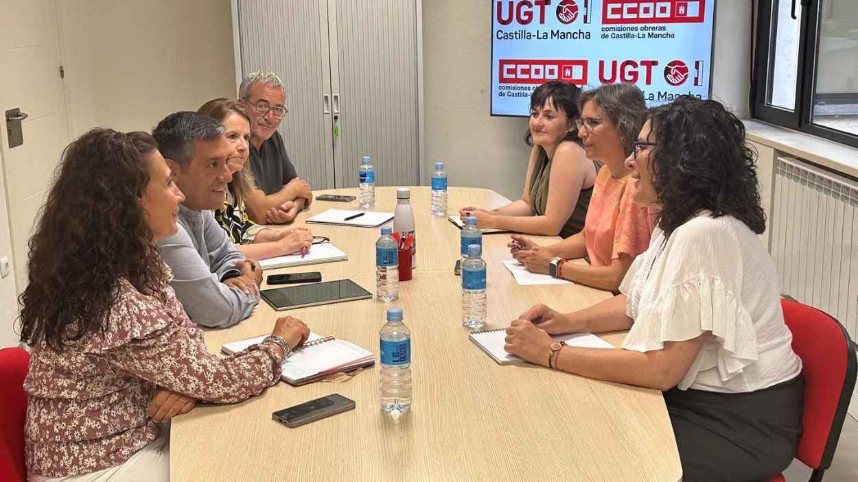 Imagen de la reunión entre CCOO C-LM y UGT C-LM. 