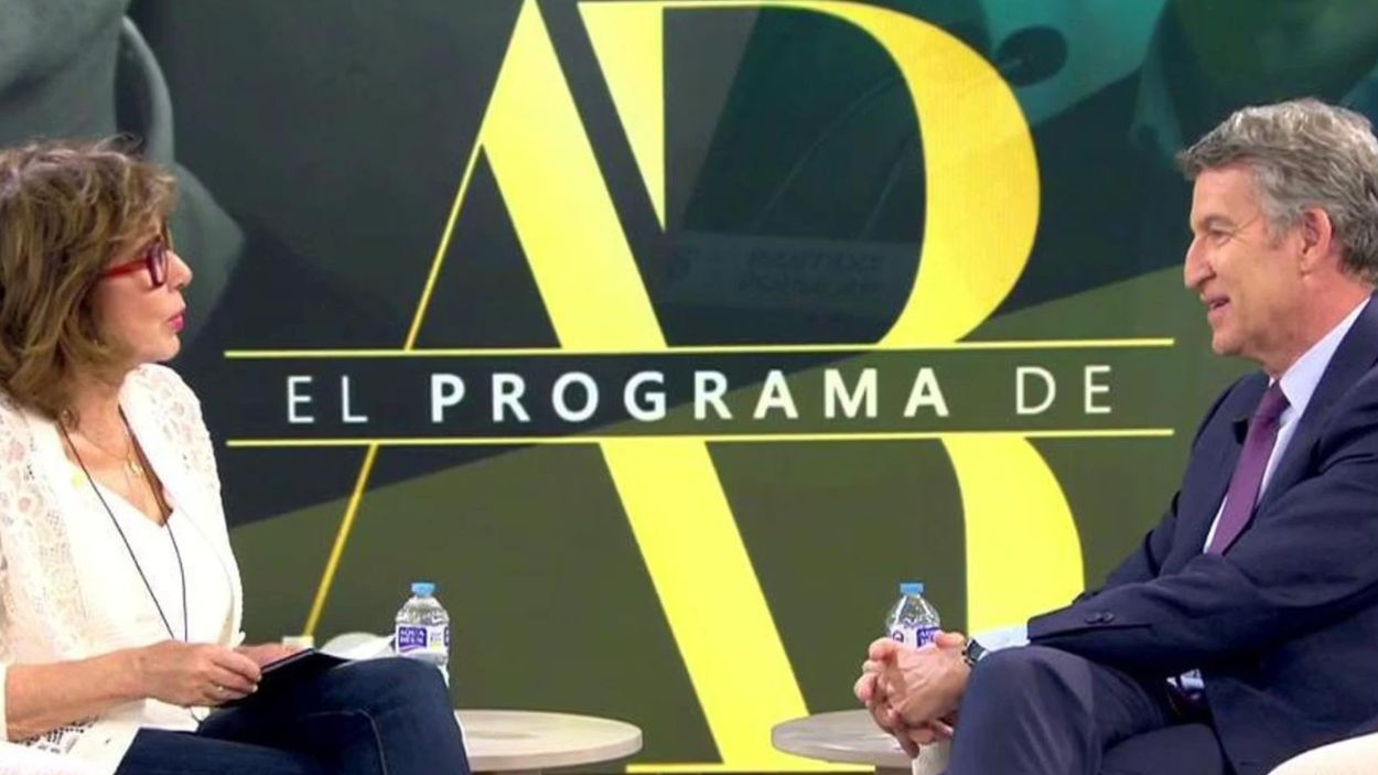 Entrevista de Ana Rosa Quintana al presidente del Partido Popular, Alberto Núñez Feijóo, en Telecinco. Mediaset.