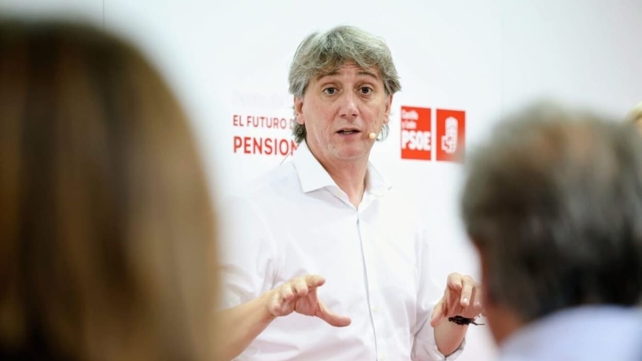 El secretario general del PSOE de Castilla y León, Carlos Martínez. EP.