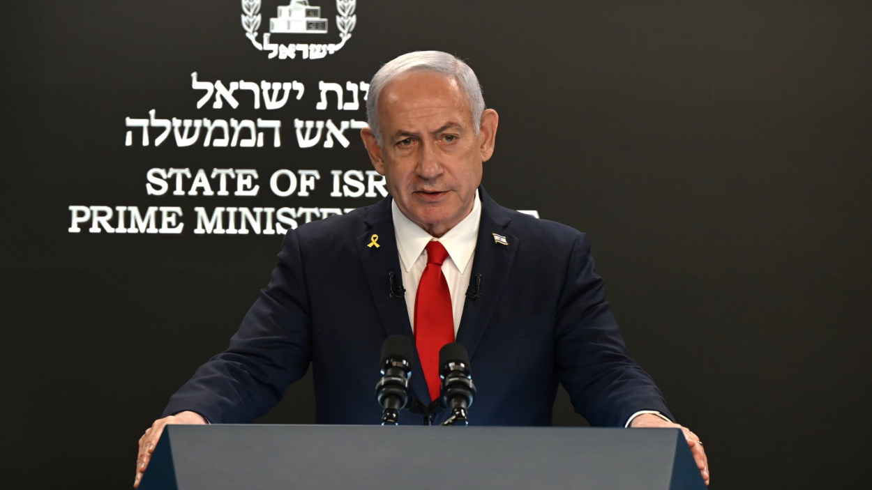 Israel acusa a Sánchez de antisemitismo por las medidas contra el “genocidio” y sanciona a dos ministras. EP.