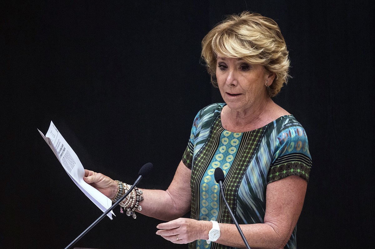 Esperanza Aguirre durante un pleno en el Ayuntamiento de Madrid.