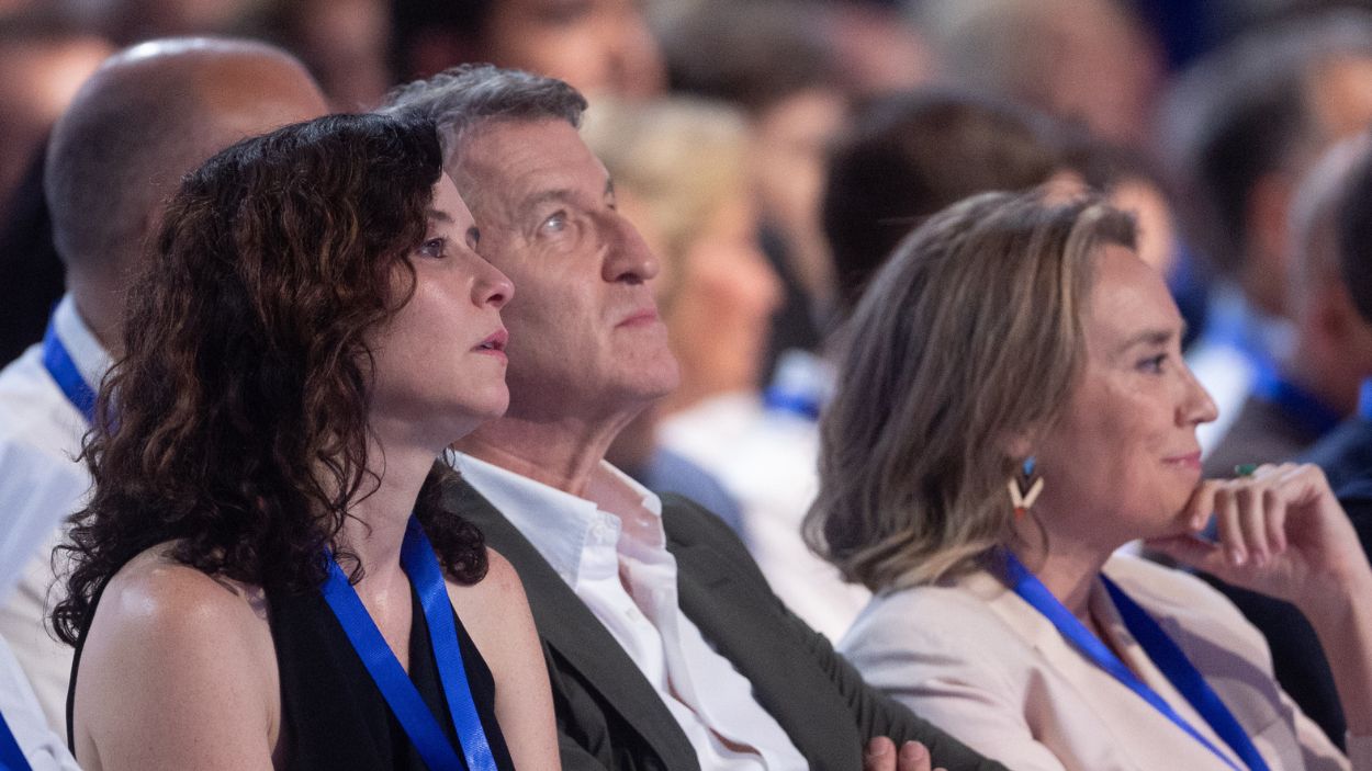 Isabel Díaz Ayuso, Alberto Núñez Feijóo y Cuca Gamarra en el Congreso Nacional del Partido Popular en Madrid. EP.