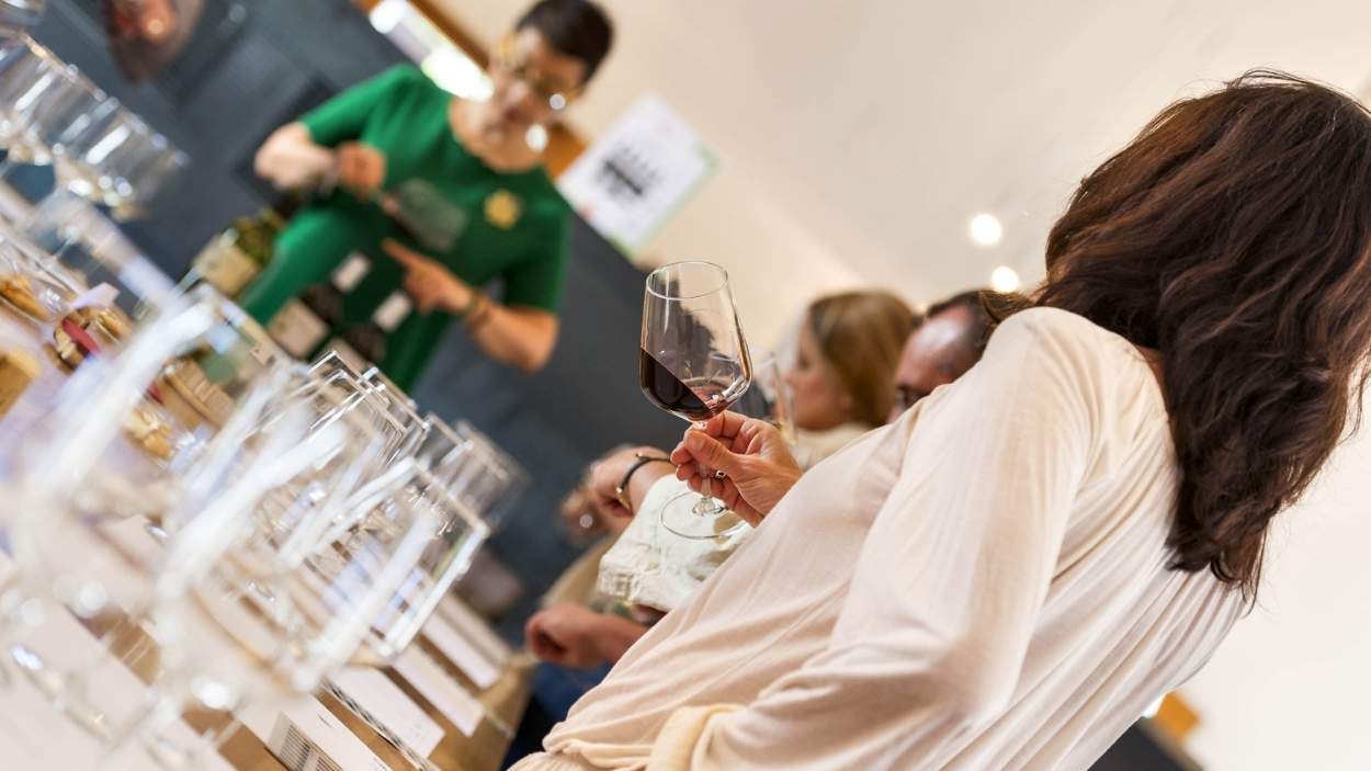 Cata de vinos en Castilla-La Mancha.