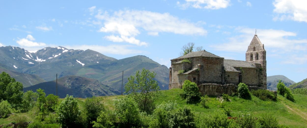 El pueblo de León que conquista a Hollywood: rodaje de 'Los Juegos del Hambre' entre lagunas y montañas