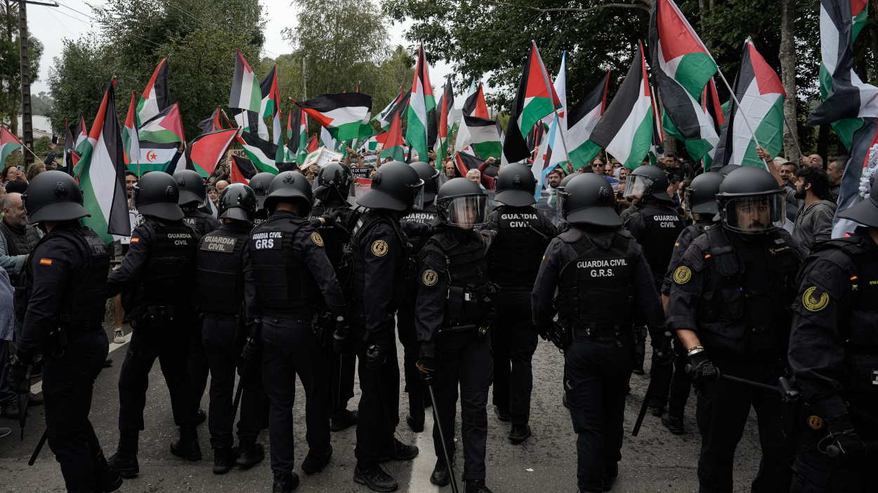 Interior, Ayuso y Almeida preparan un fortín policial para contener las protestas contra Israel en La Vuelta. EP.