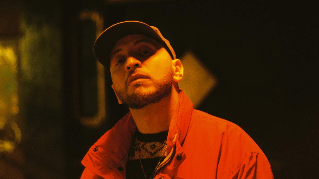 Dano durante la grabación de uno de los visuales que acompañan su álbum. Mécèn
