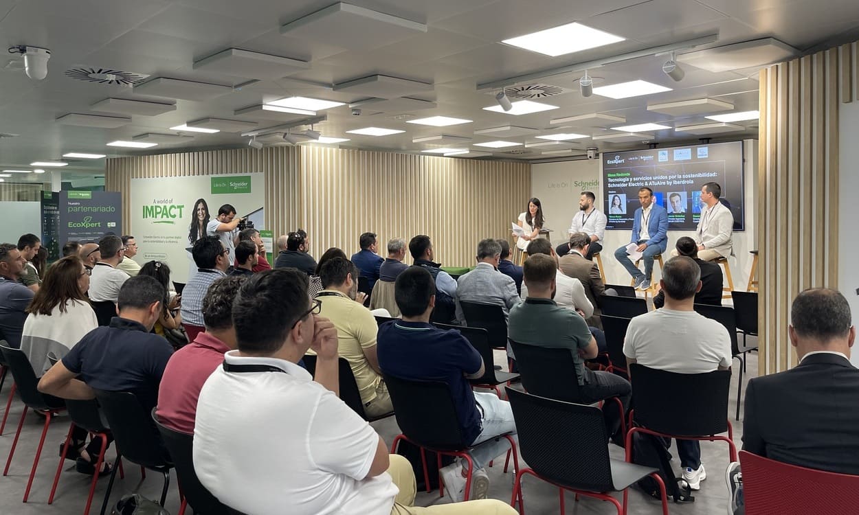 Schneider Electric y ATuAire by Iberdrola anuncian su alianza estratégica para impulsar la electrificación del calor y la eficiencia energética en edificios del sector profesional. IBERDROLA