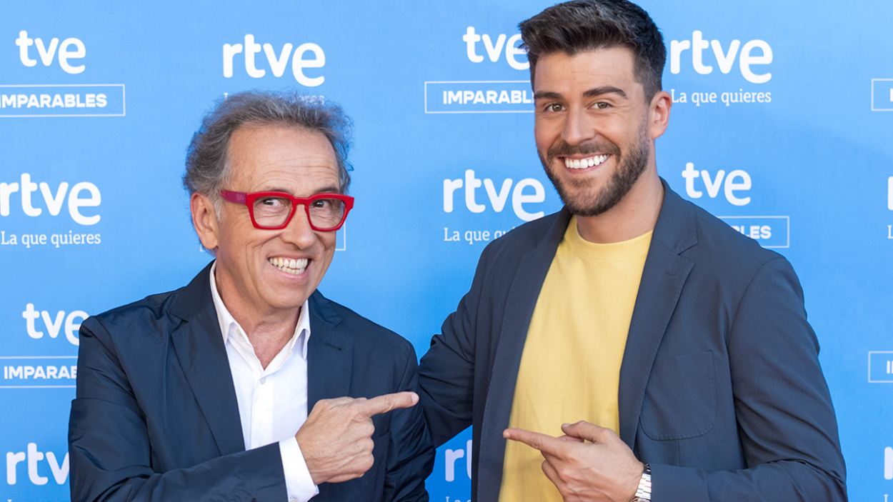 Jordi Hurtado y Rodrigo Vázquez, presentadores de 'Saber y Ganar' en TVE
