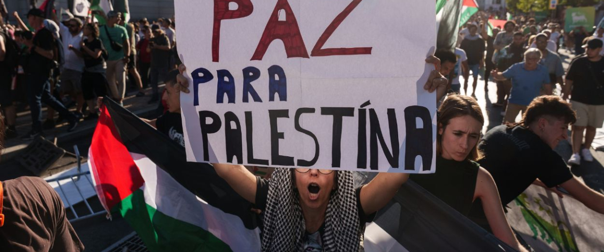 Las protestas contra el genocidio en Palestina durante La Vuelta protagonizan las portadas de la prensa internacional