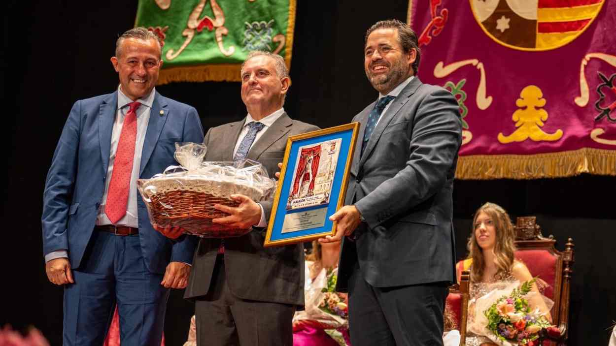 Paco Núñez participó en la inauguración de las fiestas patronales de Malagón como si ostentara algún cargo institucional. PP. 