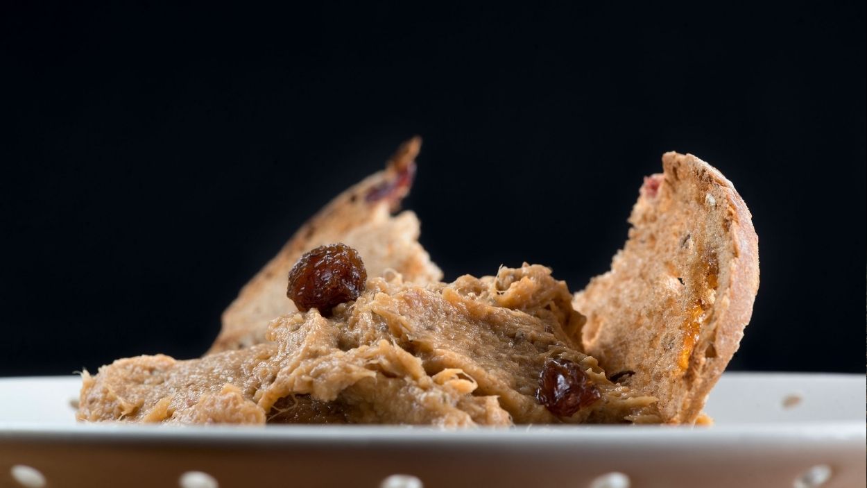 Morteruelo: una crema potente y untuosa a base de carne de caza, pan y especias, símbolo de la cocina conquense